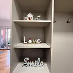 Cozy Modern & Near Center & Free Parking * 스코페