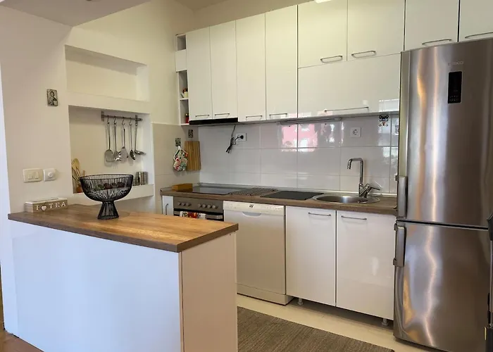 Cozy Modern & Near Center & Free Parking * Skopje