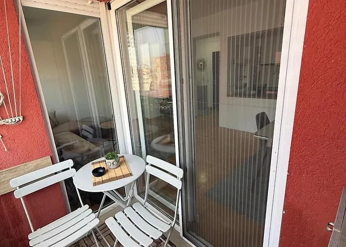 Cozy Modern & Near Center & Free Parking * Skopje