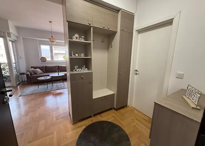 Apartment Cozy Modern & Near Center & Free Parking Skopje